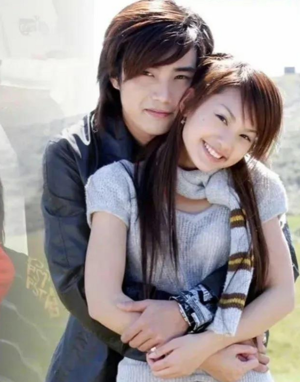 小美曾爆料贺军翔日前在酒店与一名辣妹喇舌,并指出这些都是查证过的