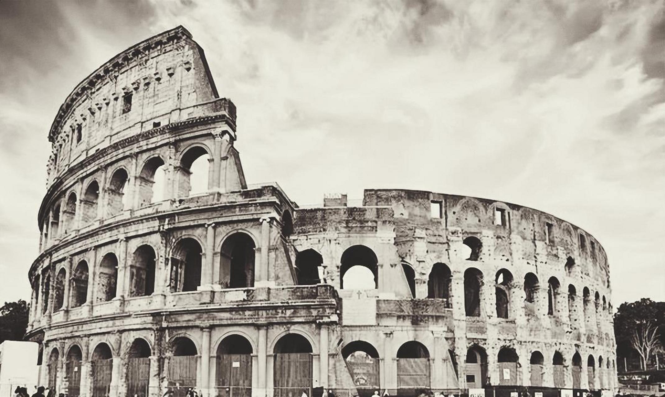 一:历史背景和演变过程  竞技场是指古罗马用于举行游戏,竞技和椒斗