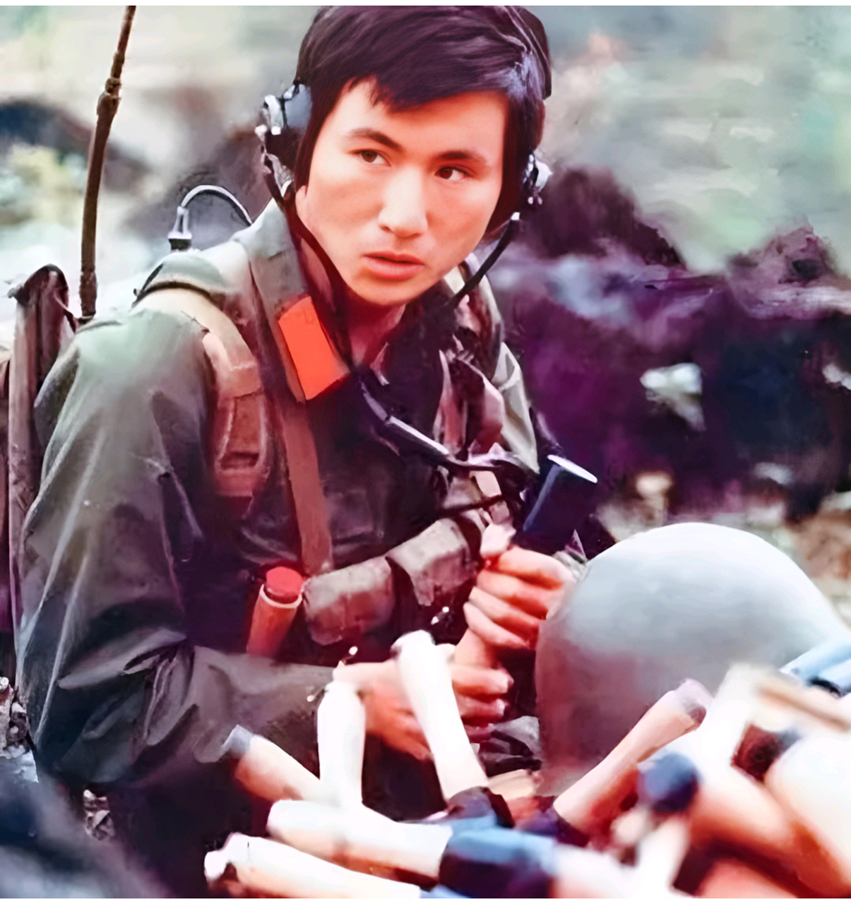 1985年,老山战斗英雄杨启良,独自一人据守阵地,敌人耗费6个小时都攻不