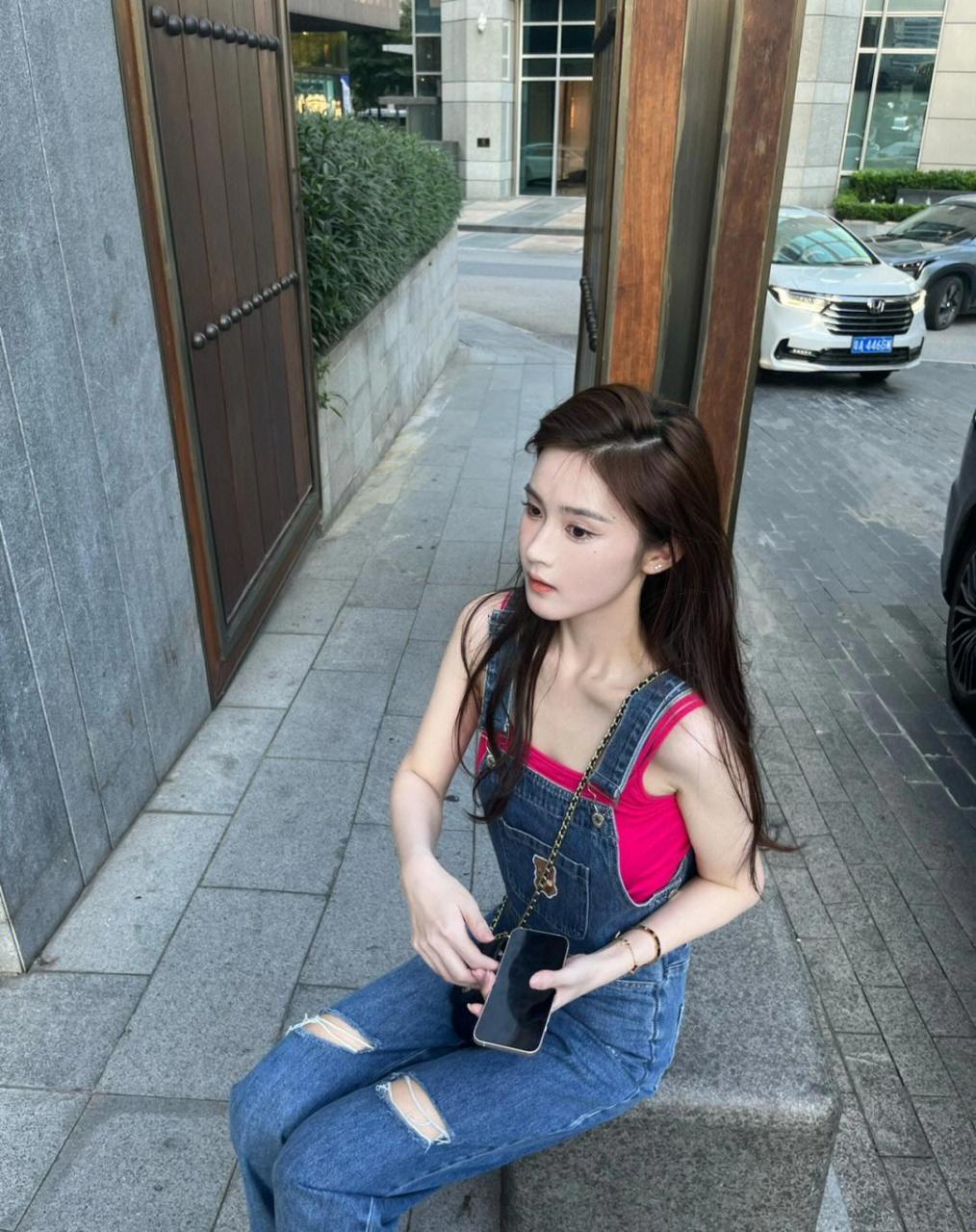 扎头发好看还是披头发好看