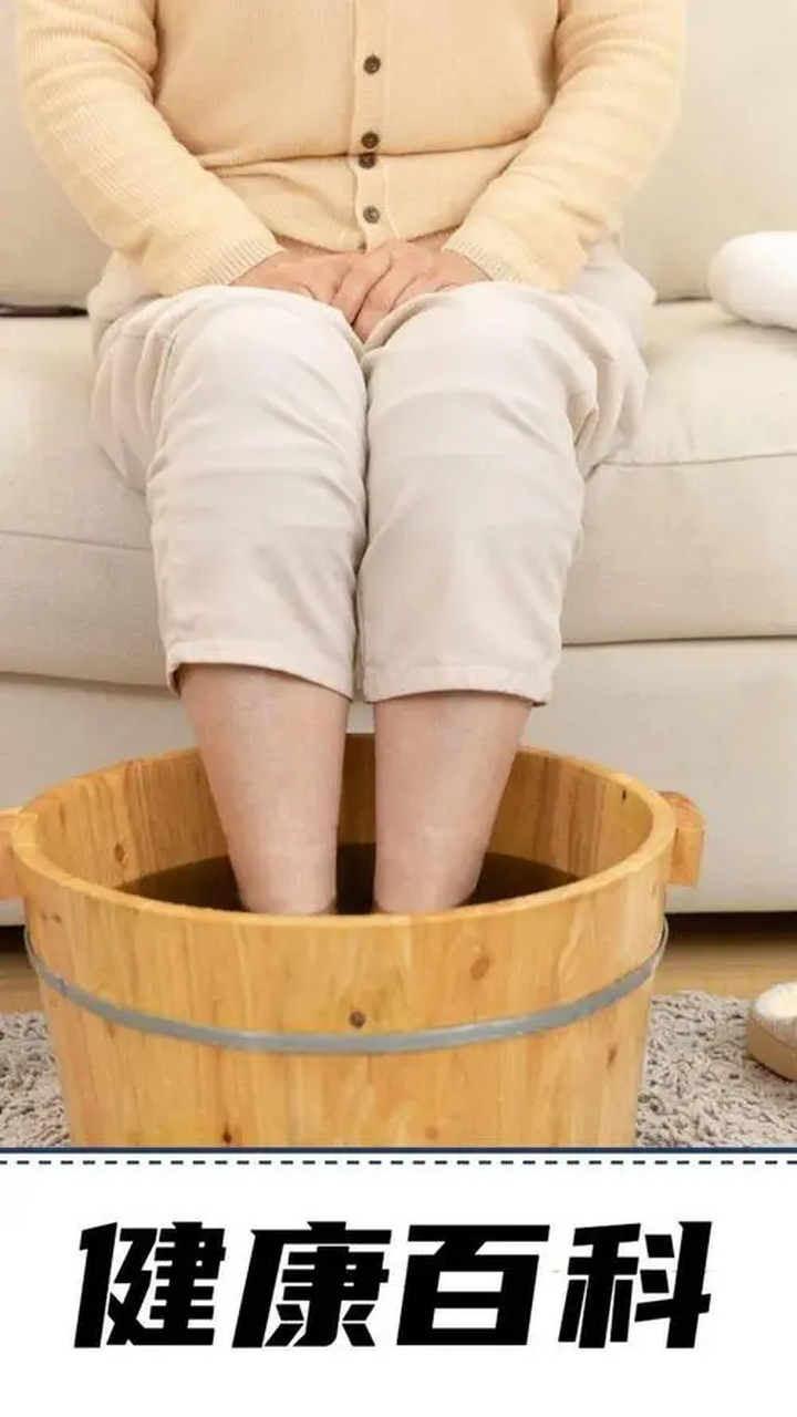 【热水泡脚真的可以缓解耳鸣吗】 [心]有些患者会问我,热水泡脚能不能