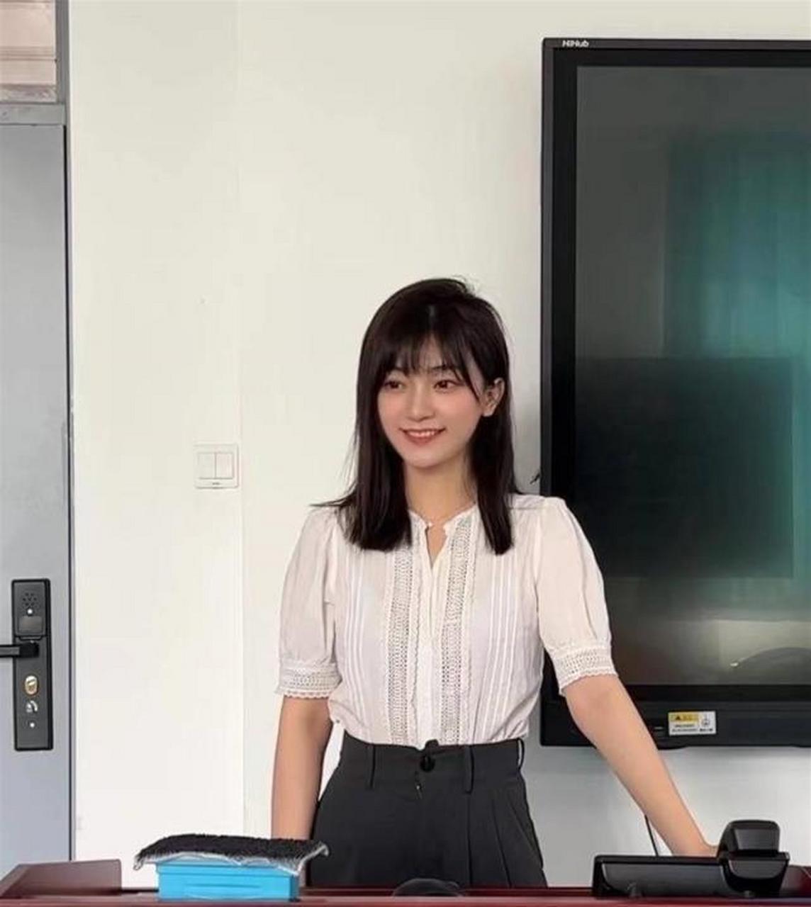 高燕的北大女博士因当老师而走红.为什么一定要和她本科学历结婚?