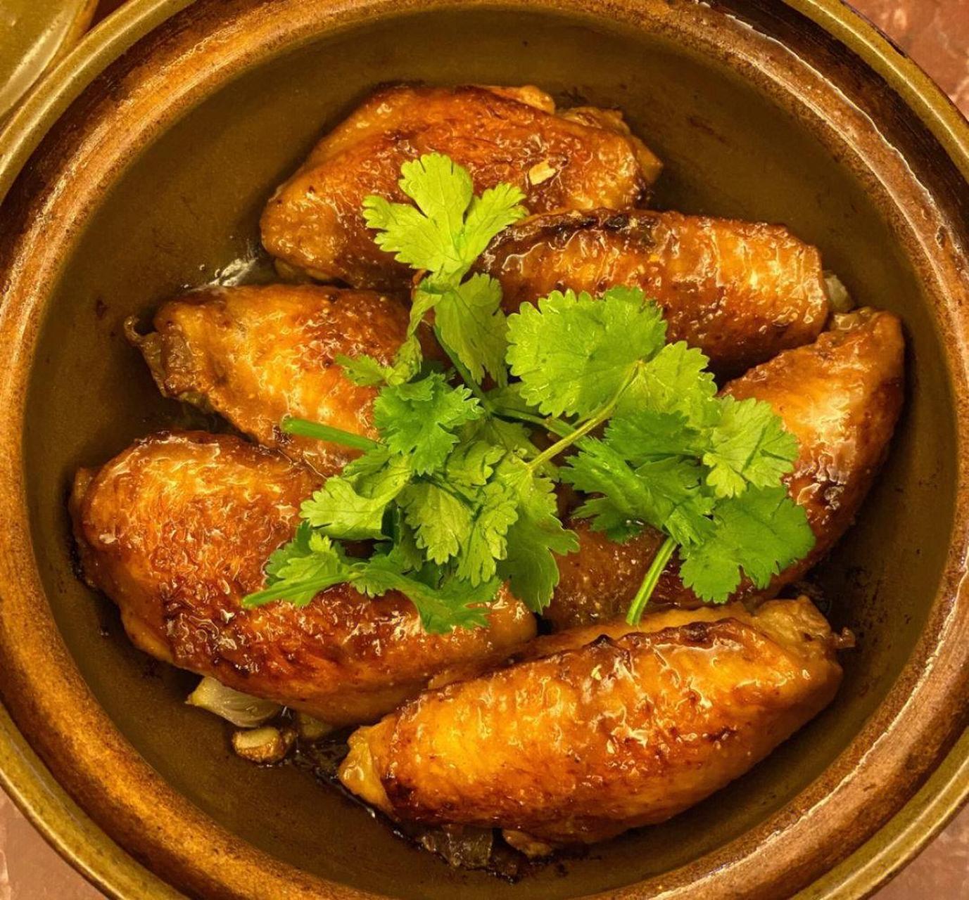 沙姜焗鸡翅-留着备用 用料:酱油10-15g,蜜糖3-5g,老抽5g,沙姜20-30g