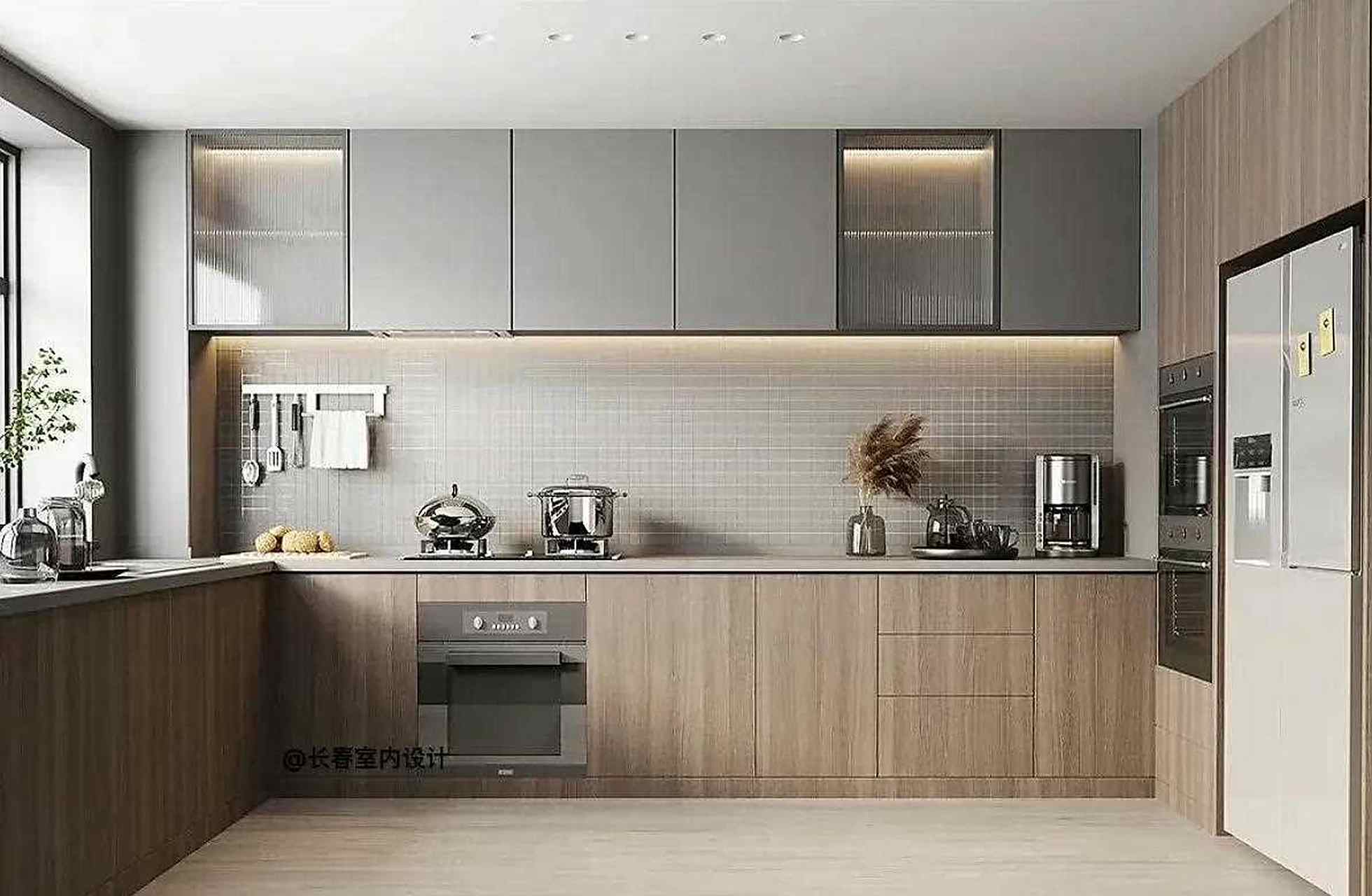 厨房的时候,要考虑美观度和实用性,橱柜的颜色以及设计就显得极为重要