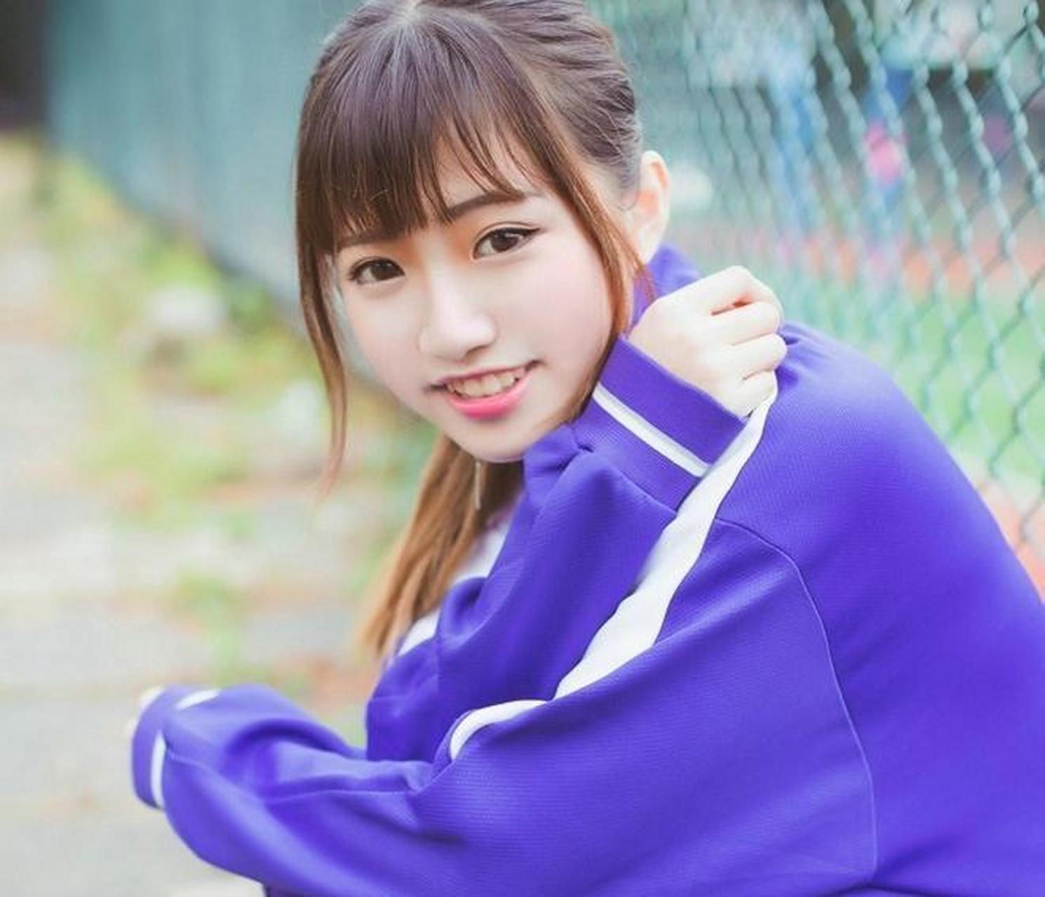 清纯校服学妹校园甜美俏皮写真