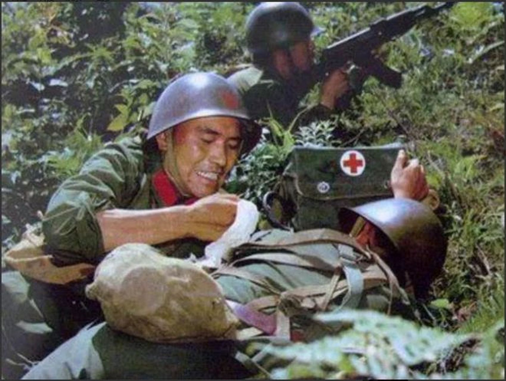 在对越自卫反击战中,中国军队遭遇了许多困难和挑战.