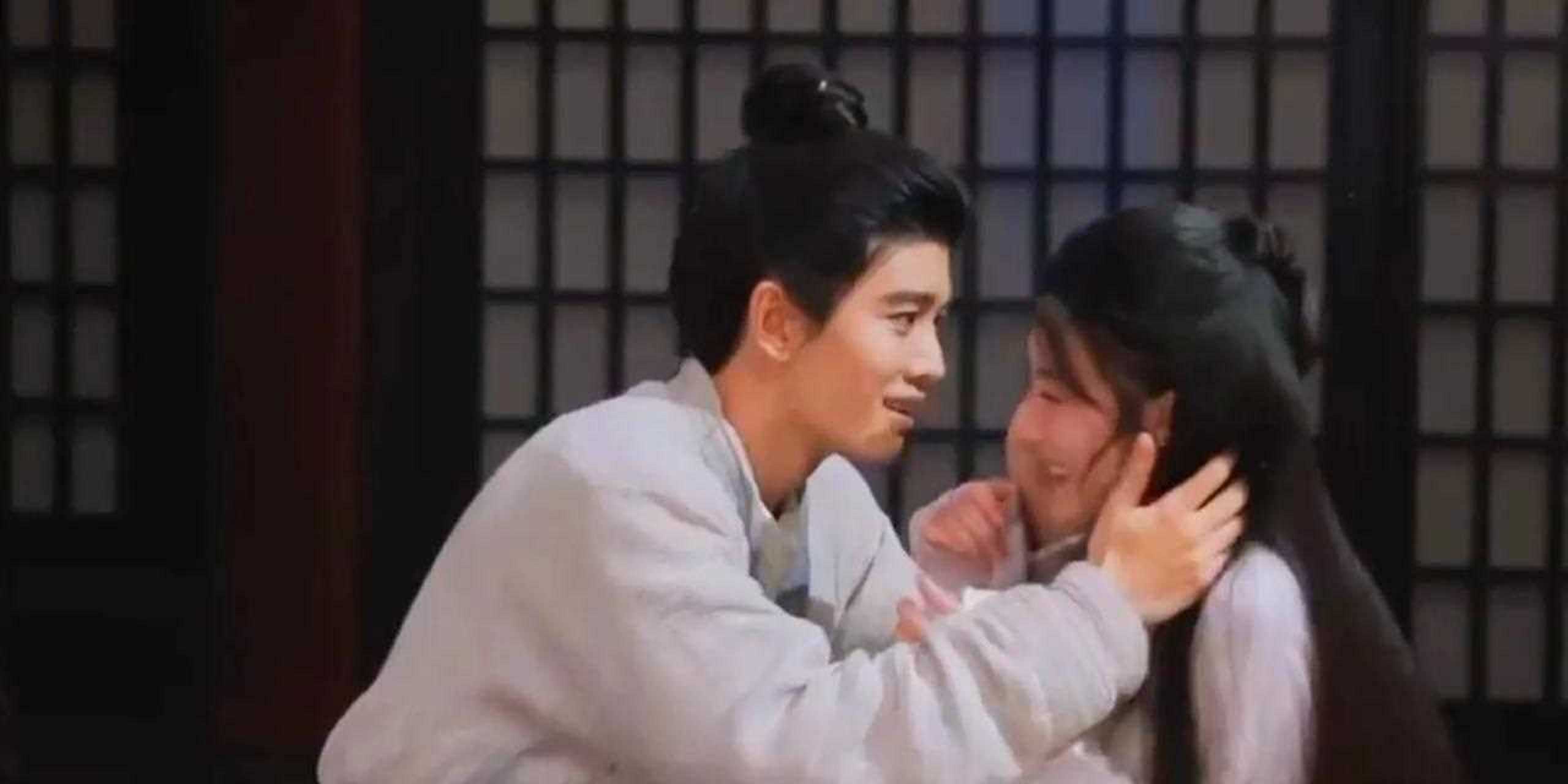 的心上人吹眼睛,看样子两人首次搭档合作的也挺愉快的