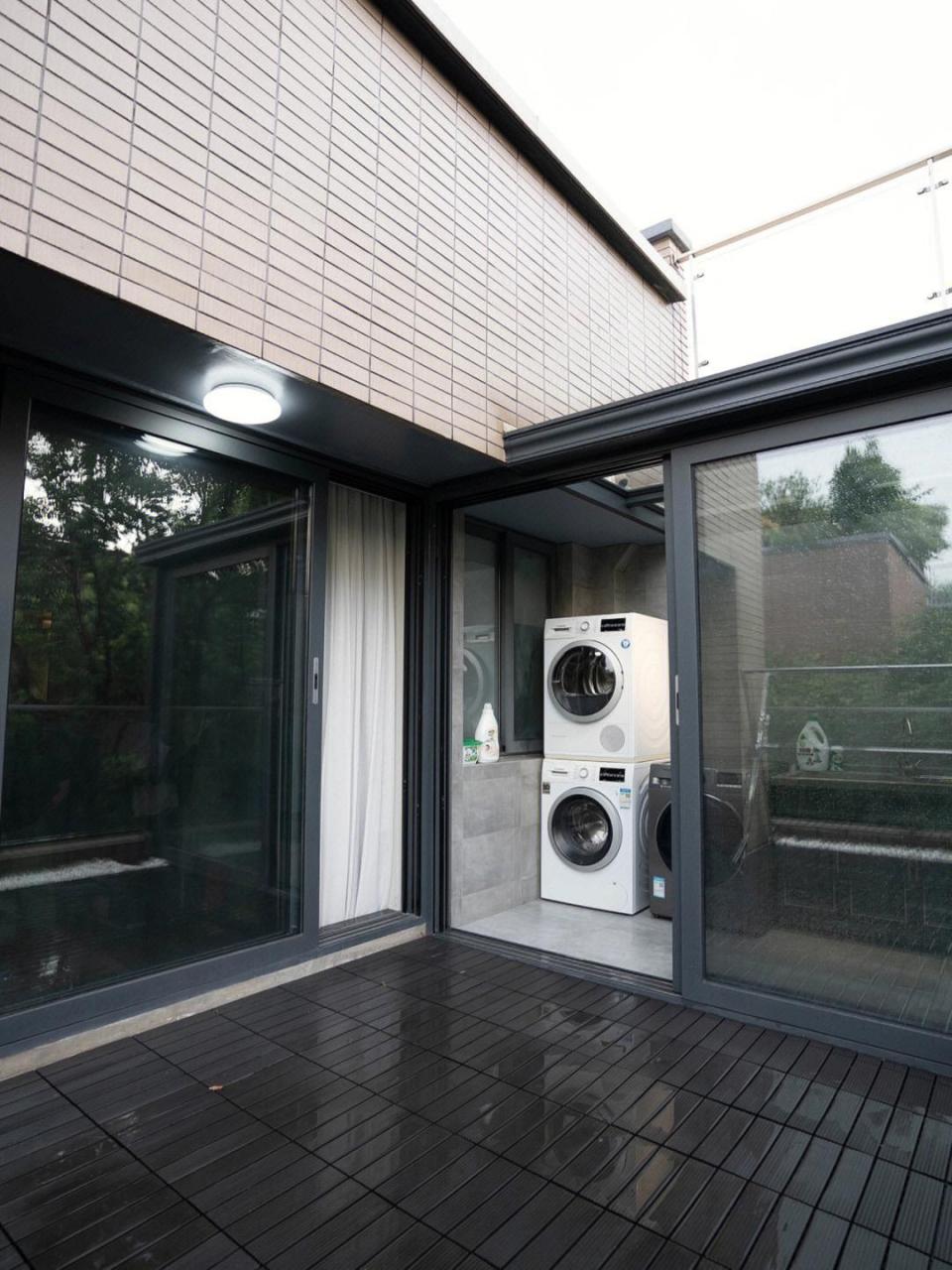 别墅露台阳光房洗衣房,漏水照明暴晒老化? 1.