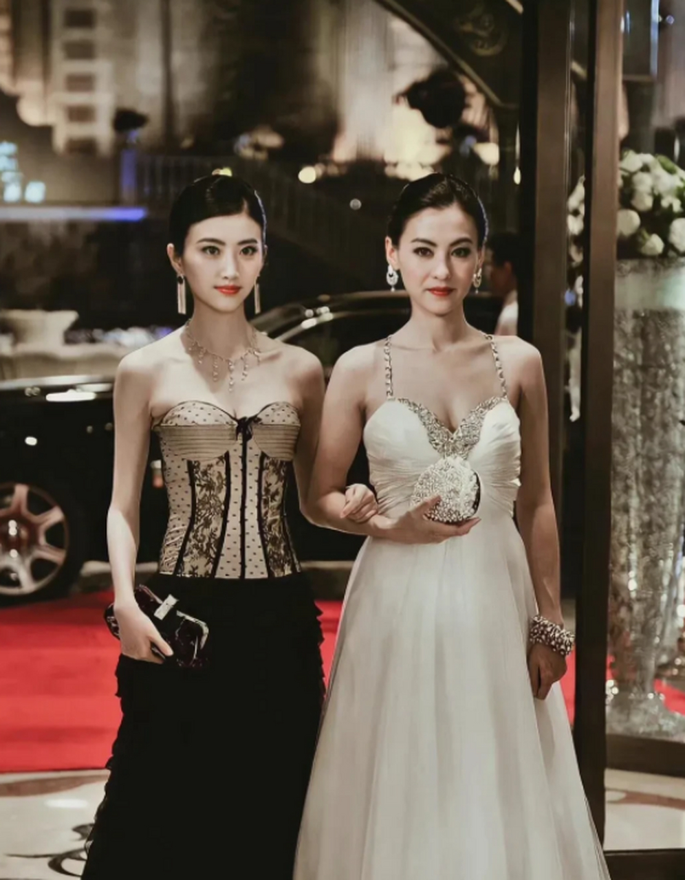 张柏芝和景甜两个人的同框,可谓是赏心悦目,根本让人无暇去对比,只会