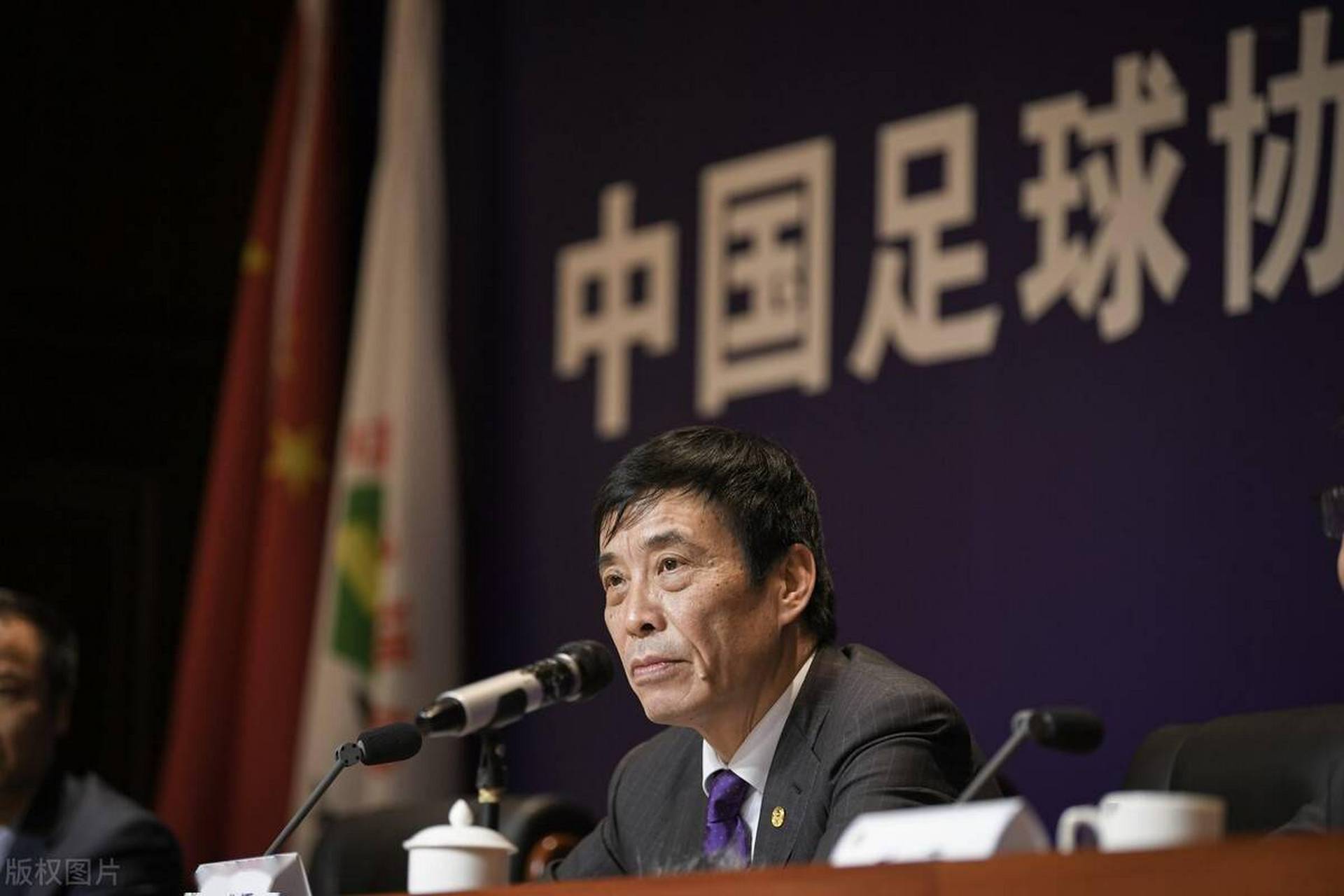 中国足协谴责耐克# 耐克发表不当声明,足协发表声明对其强烈谴 .