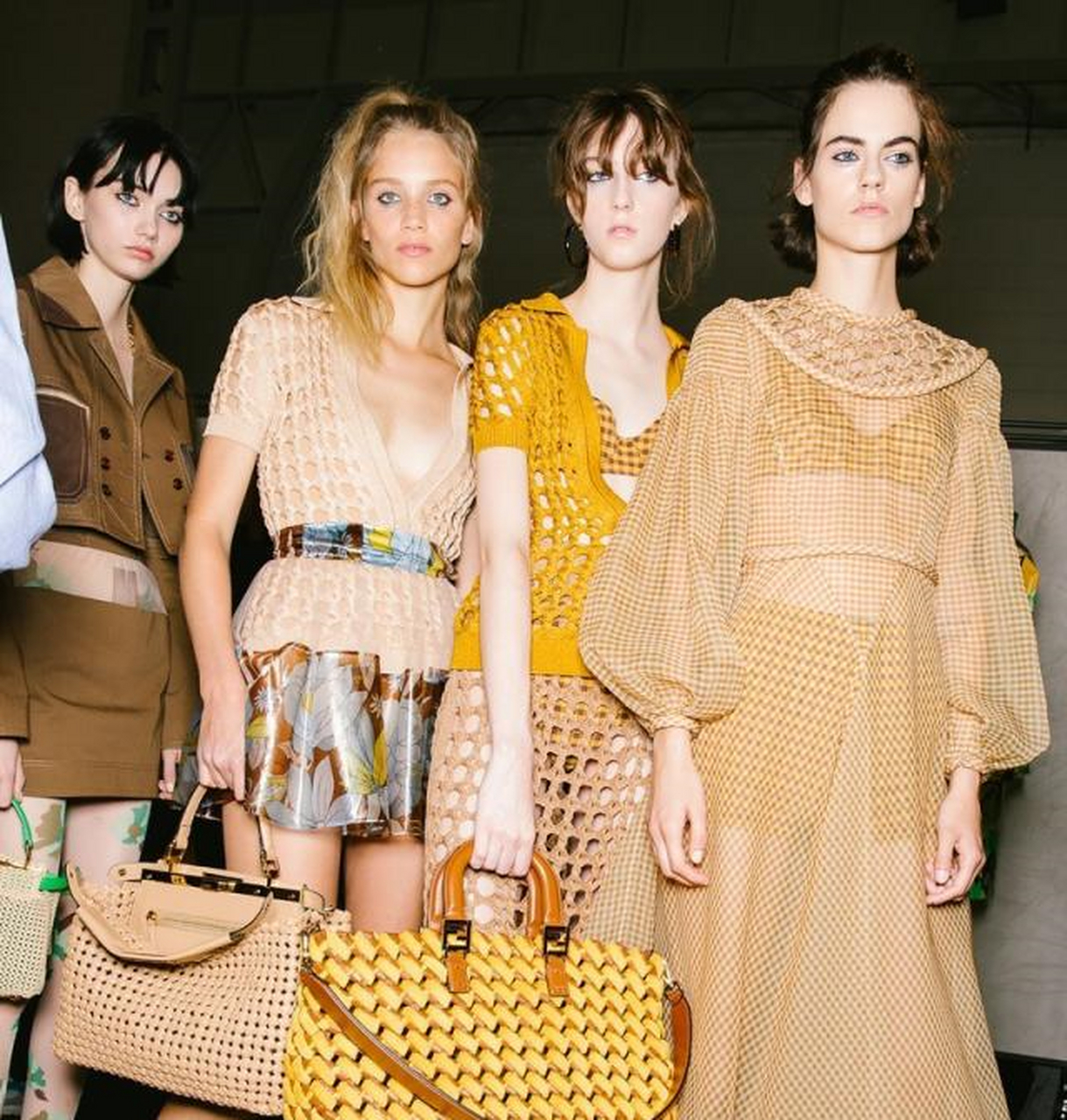 2020春夏米兰时装周!芬迪(fendi)时装秀后台照