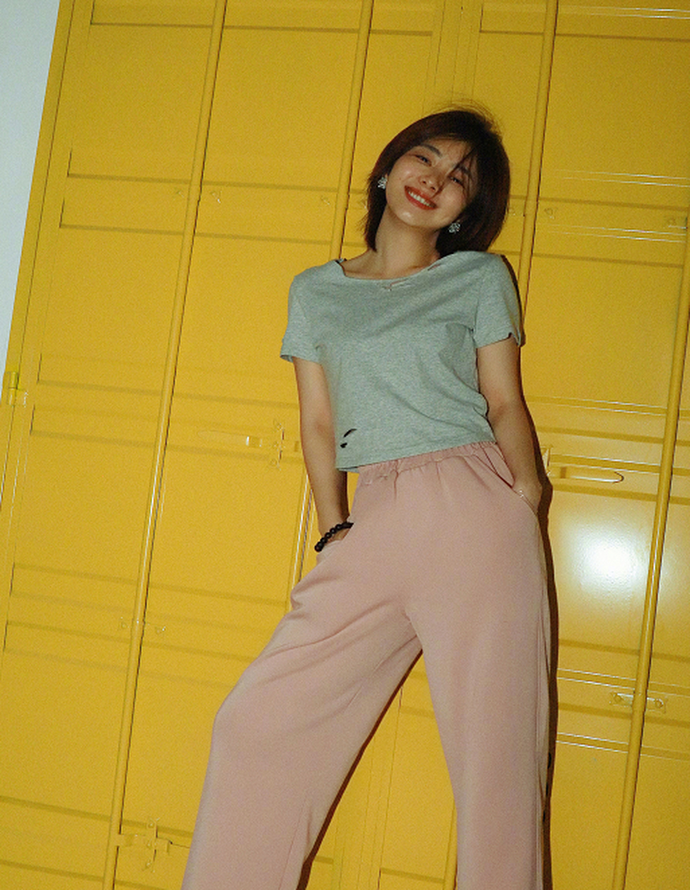 谭松韵的近照,很有松弛感.