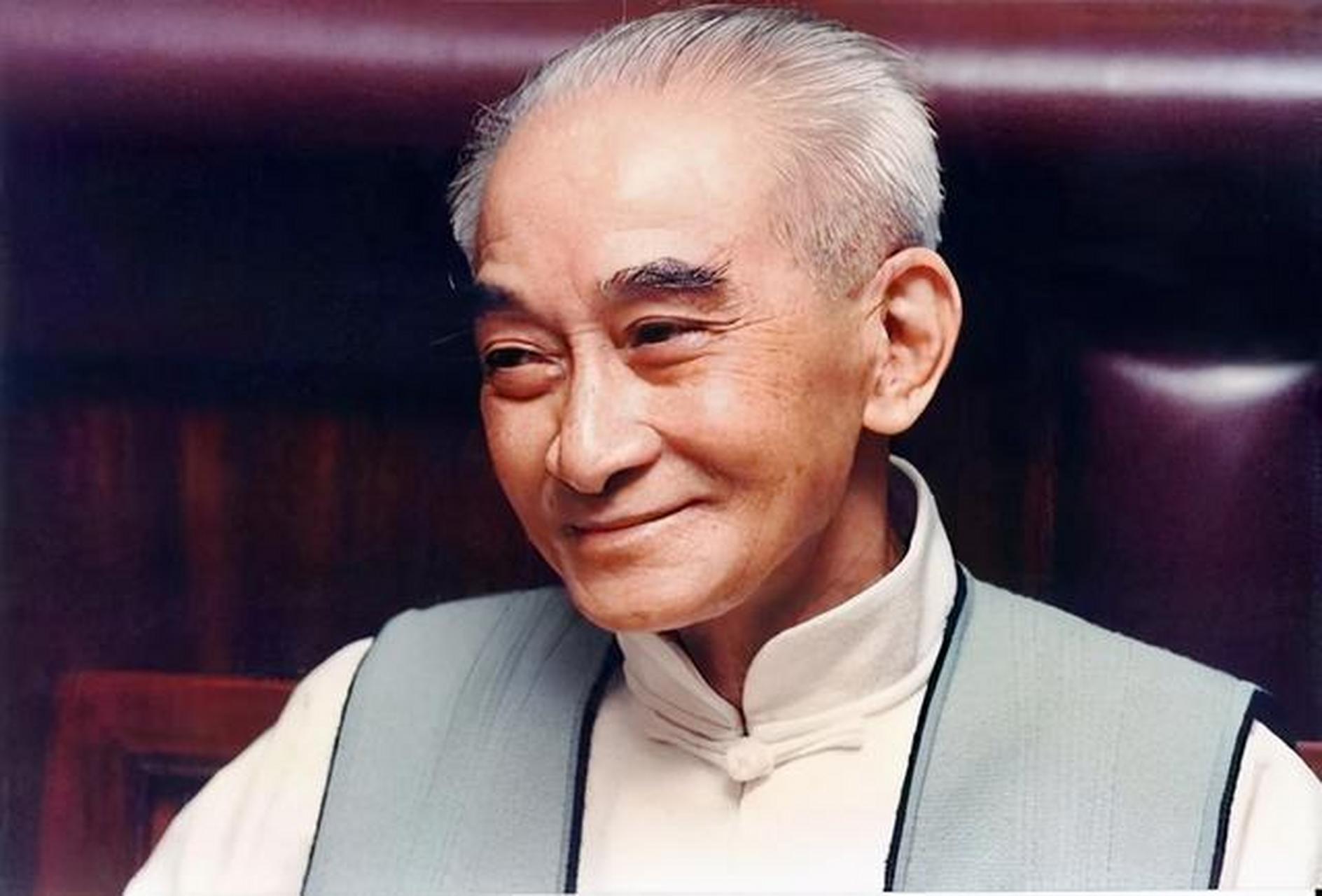 南怀瑾大师说:"古代的教育,教的是中国文字.