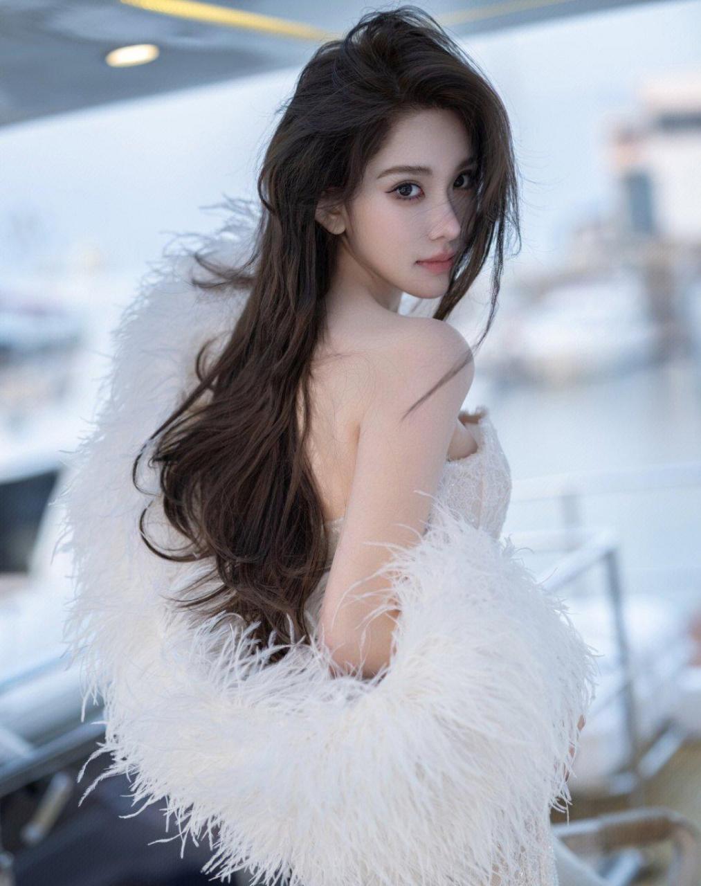 95后女孩,女神感真的十足呀!