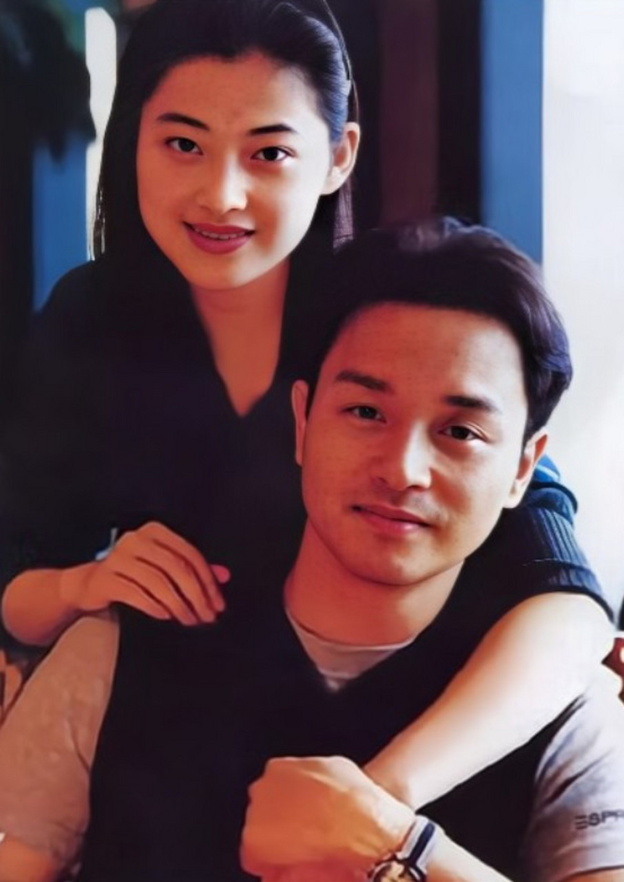 90年代,张国荣和梅婷,你看过他俩主演的爱情片《红色恋人》吗?