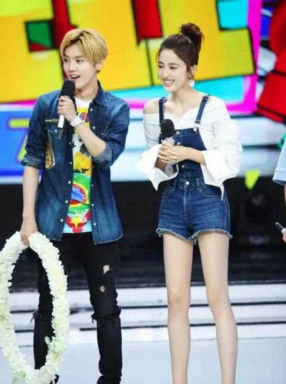 鹿晗的身高,百科上介绍是178cm,古力娜扎的身高,百科上介绍是172cm.