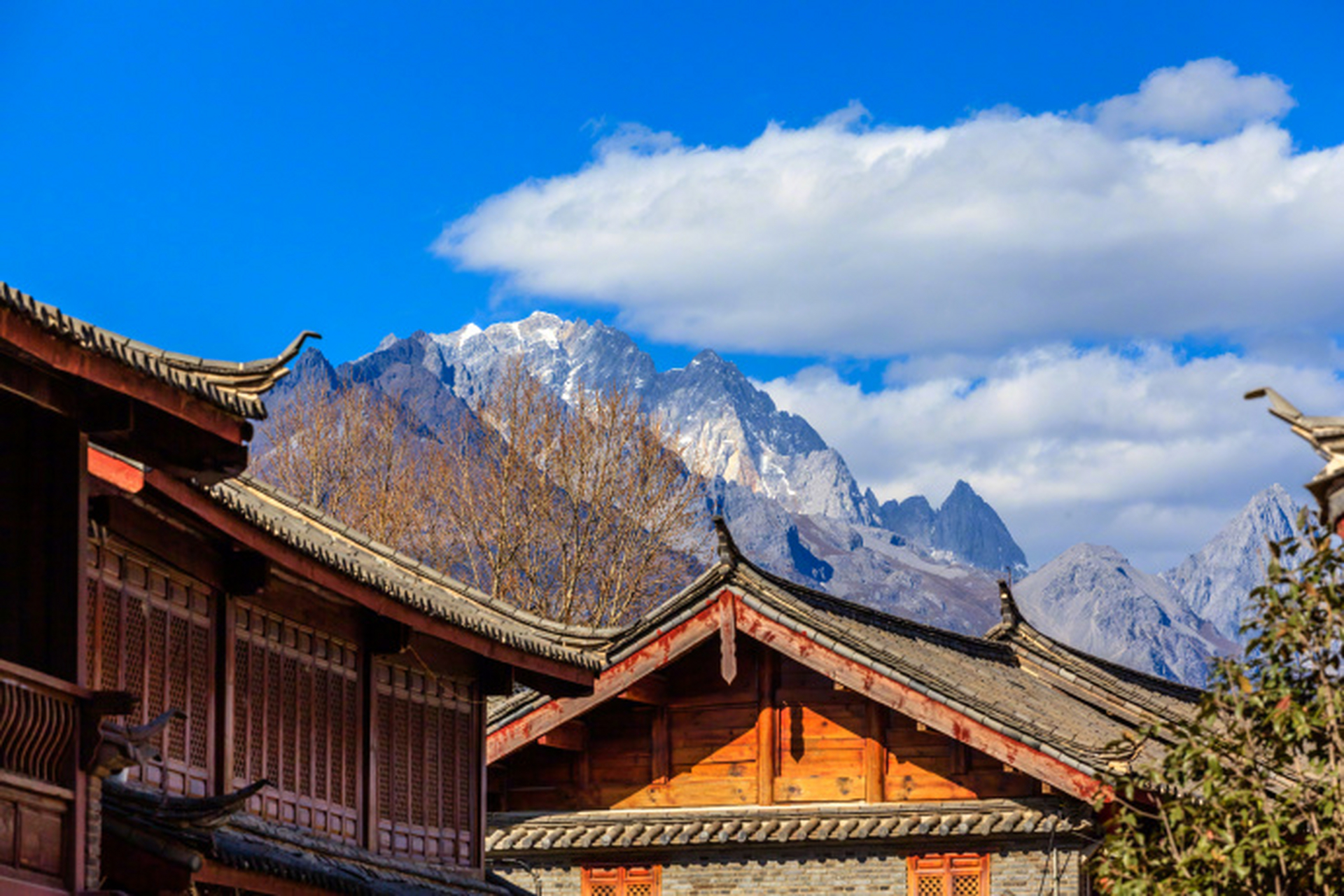 丽江约4公里远的地方,这里是纳西族先民在丽江坝子中最早的聚居地之一