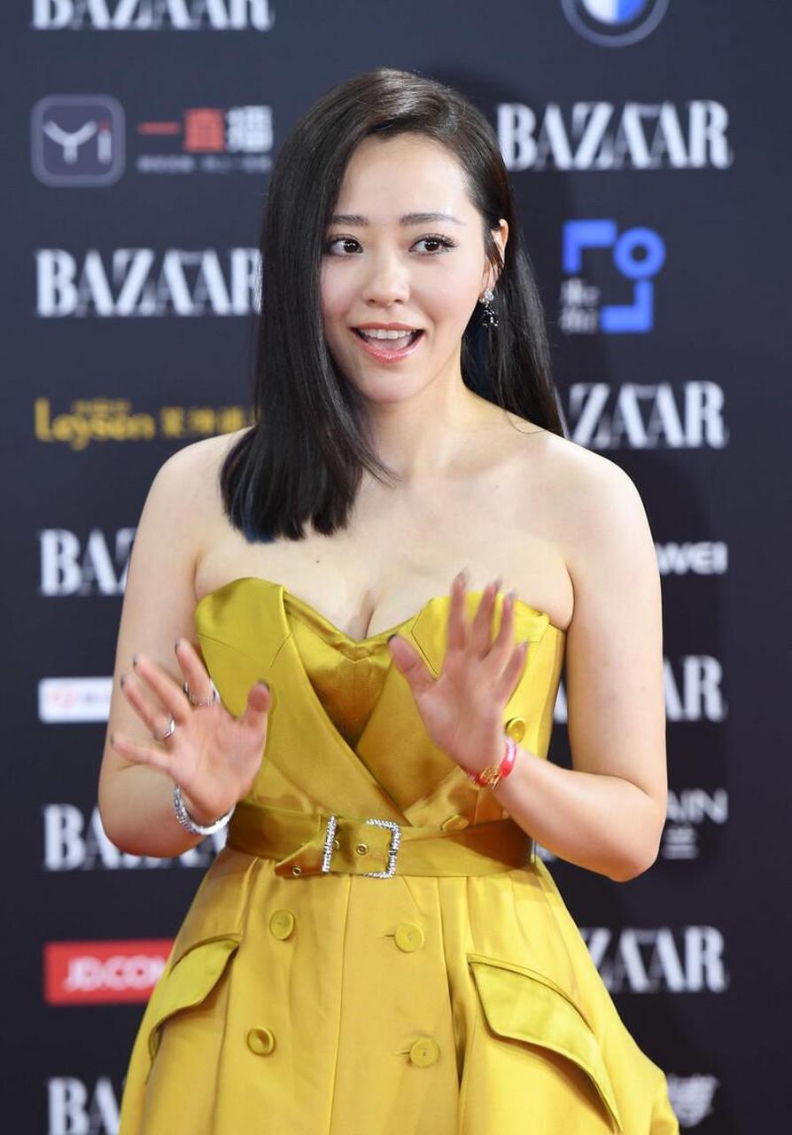 张靓颖:甜美的歌声和夸张的动作一样迷人