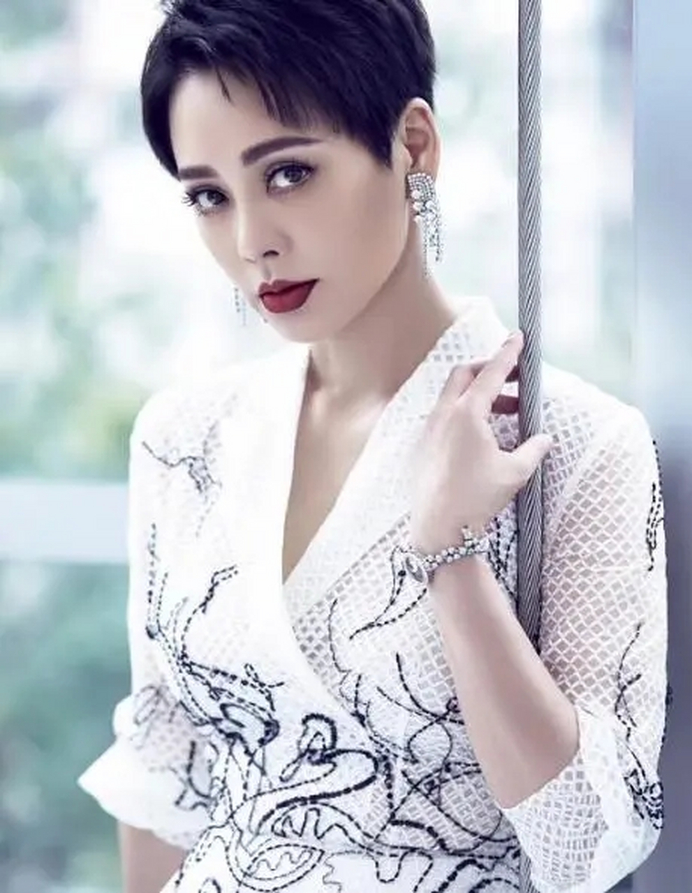 拒改国籍的明星宁静,简直就是一股清流  早期"限籍令"的发出,让很多