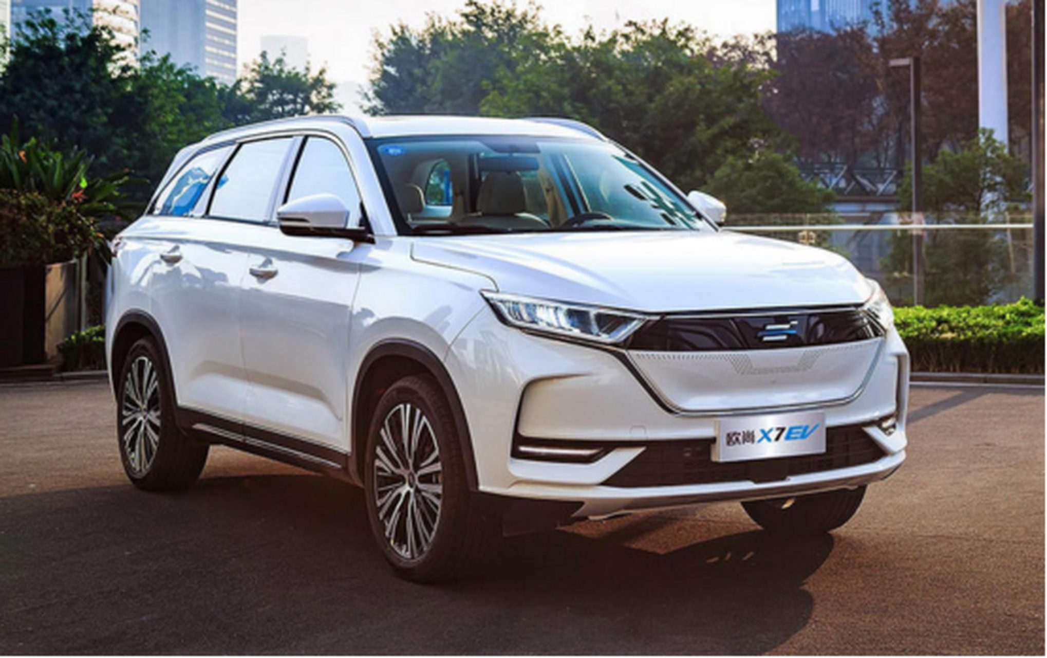 99万元起 长安欧尚x7 ev上市】近日,天天汽车获悉,长安欧尚x7 ev正式