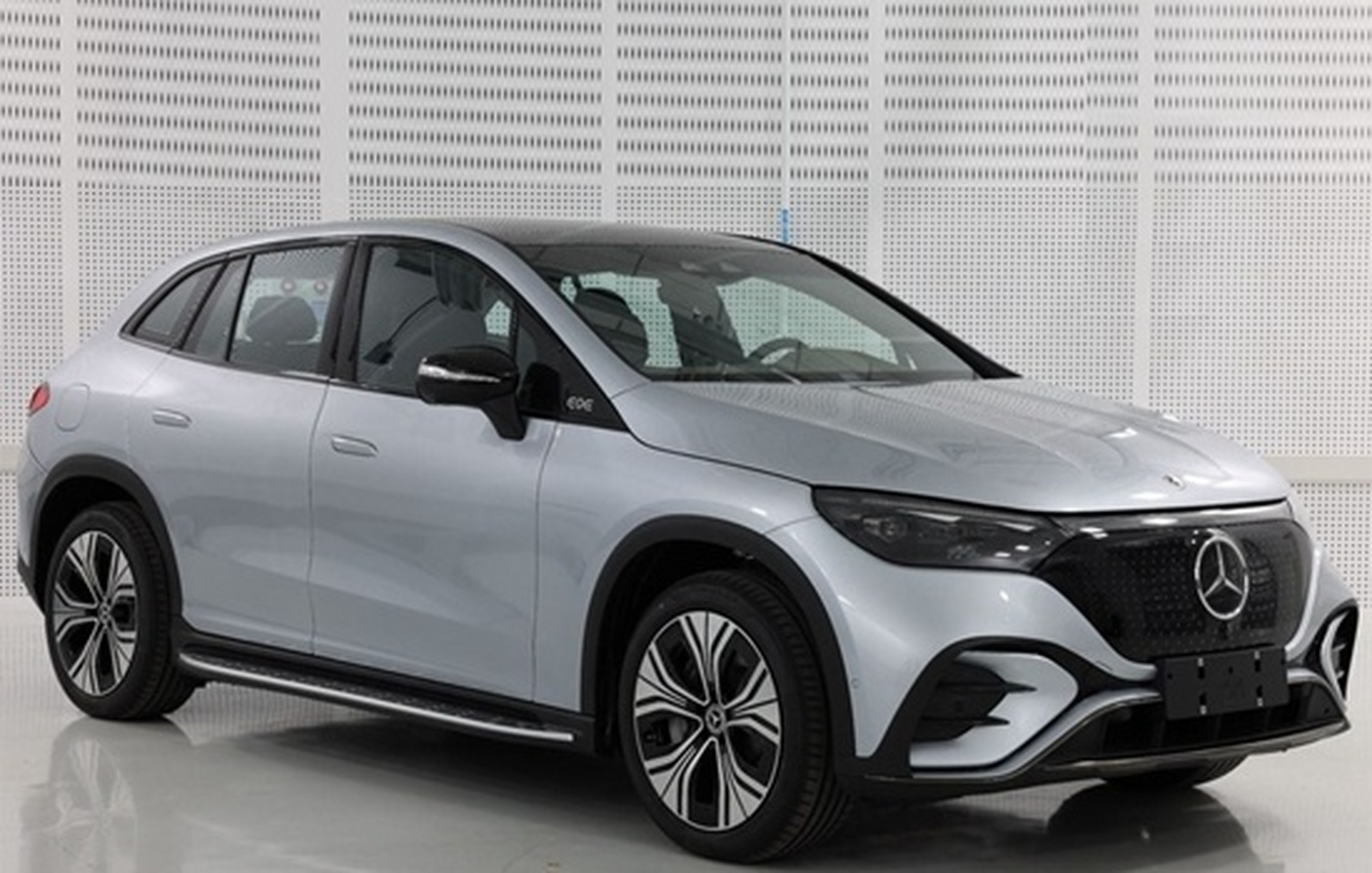 【北京奔驰eqe suv将5月27日上市】日前获悉,北京奔驰eqe suv将于5月