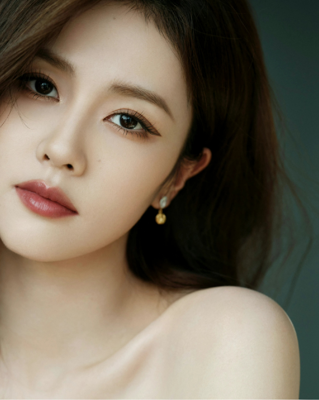 白鹿穿上这条抹胸长裙也太好看了吧