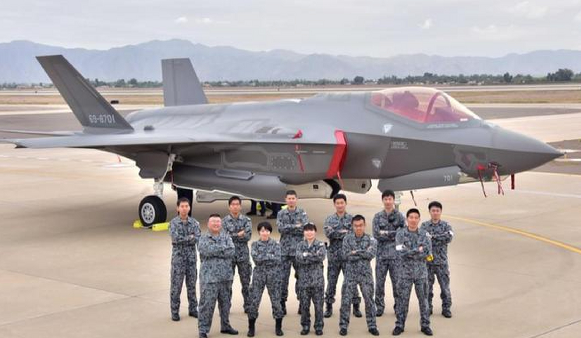 传统上,日本航空自卫队的飞行员会像很多国家一样,前往美国接受高级