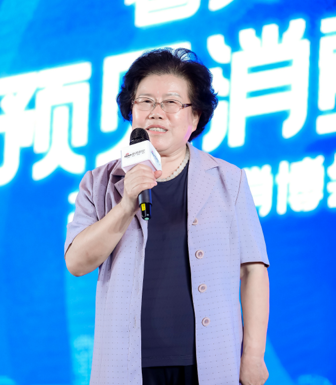 经济学家陈文玲:年轻人不生小孩是不对的,子女是耐用消费品 2023中国