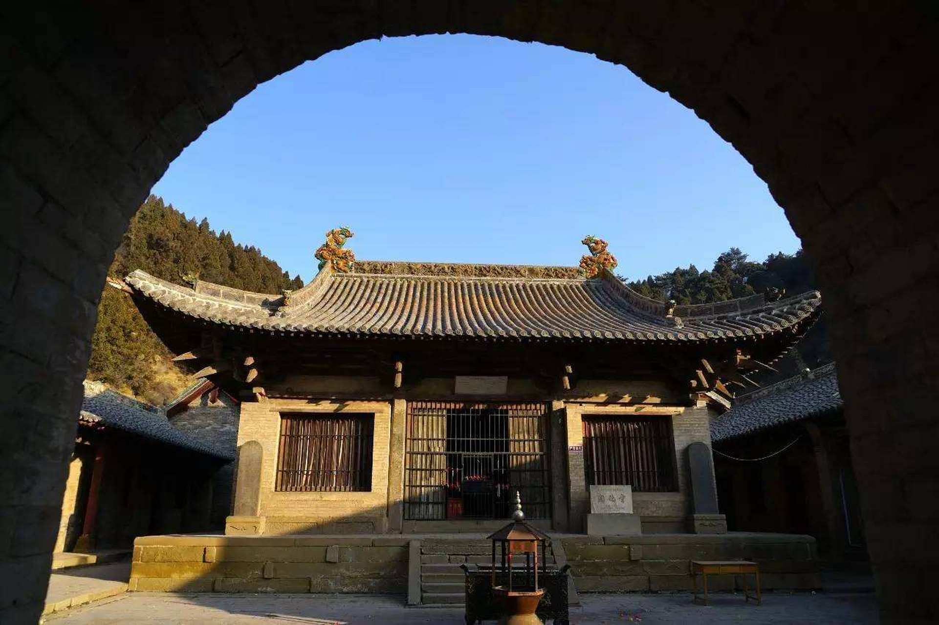 位于山西省晋城市下辖高平市的开化寺,是中国古代建筑的精品之作,其