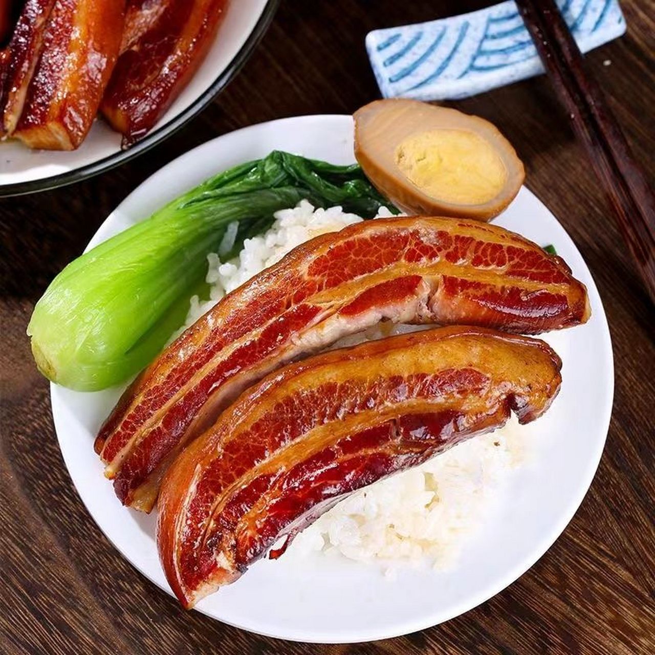 鲁菜没落了吗?不,并没有,比如这道鲁菜的招牌———山东把子肉,正焕发