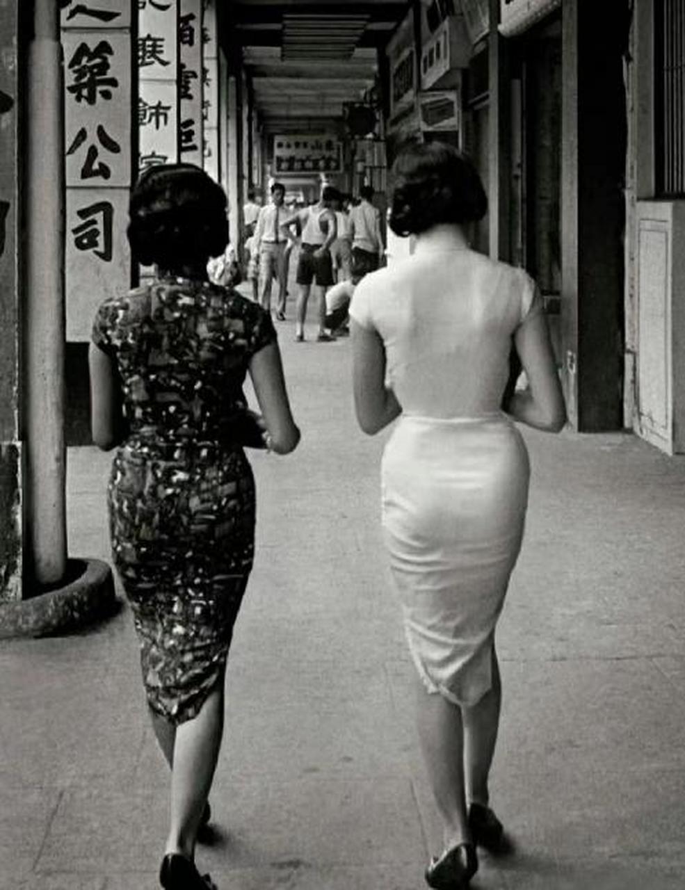 民国时期的名媛背影,把旗袍展现的很完美#旗袍