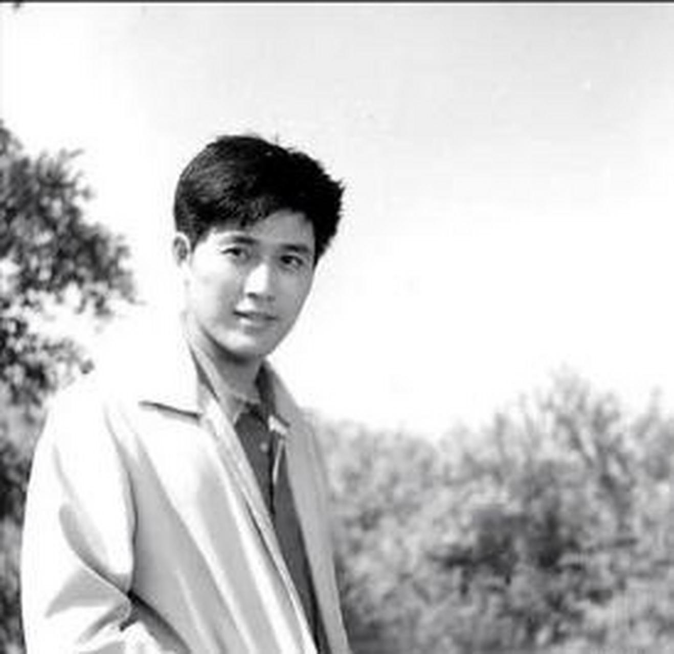 王伟平,1954年2月1日出生于江苏省,中国大陆男演员,2001年在《情深深