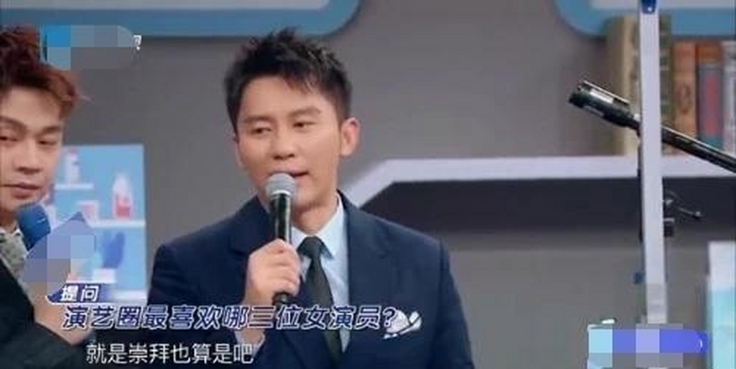去年6月份和范冰冰分手之前,李晨红到发紫,该接的综艺排不过来,影视