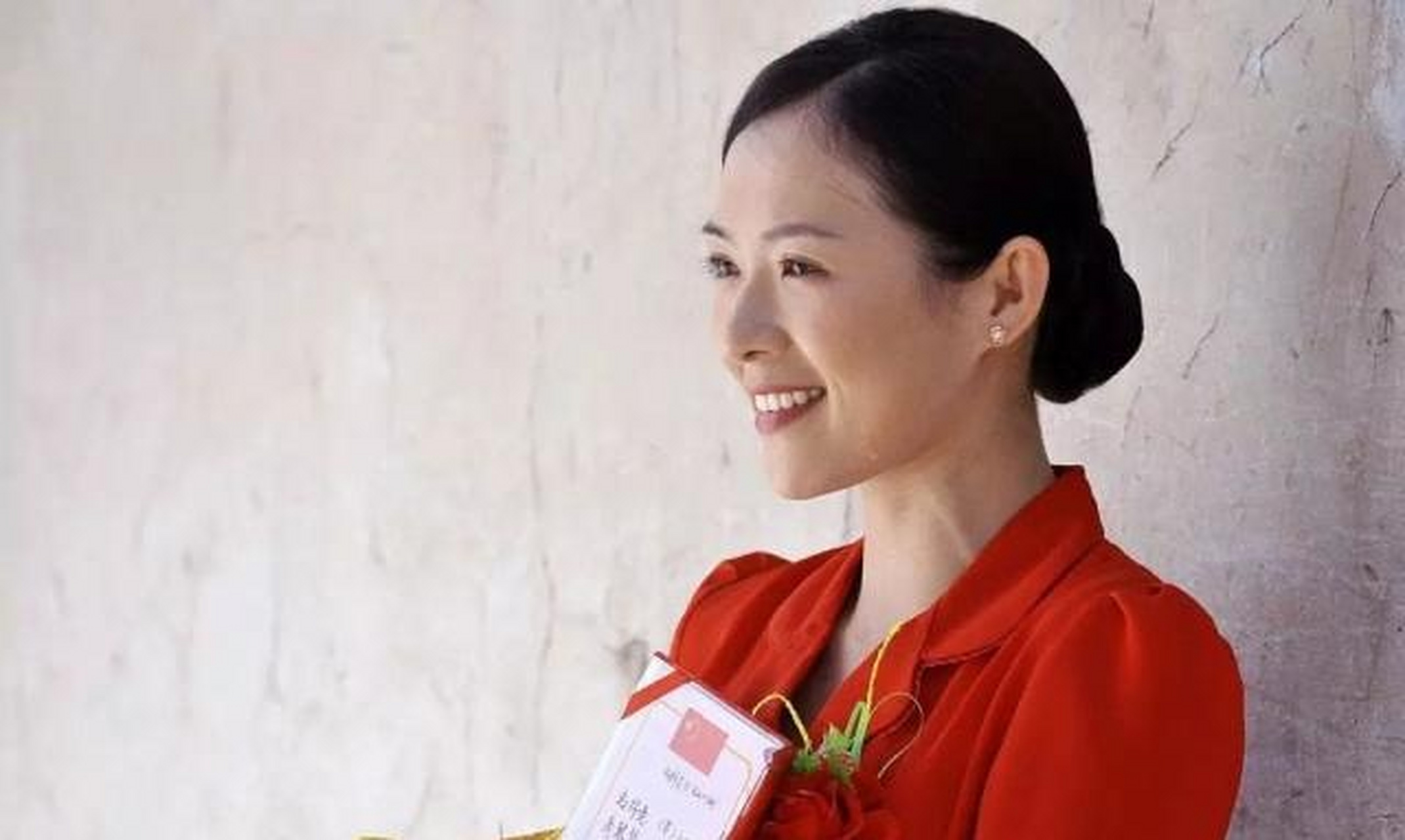 最近,刚好有一部章子怡参演的好莱坞电影《哥斯拉2:怪兽之王》即将