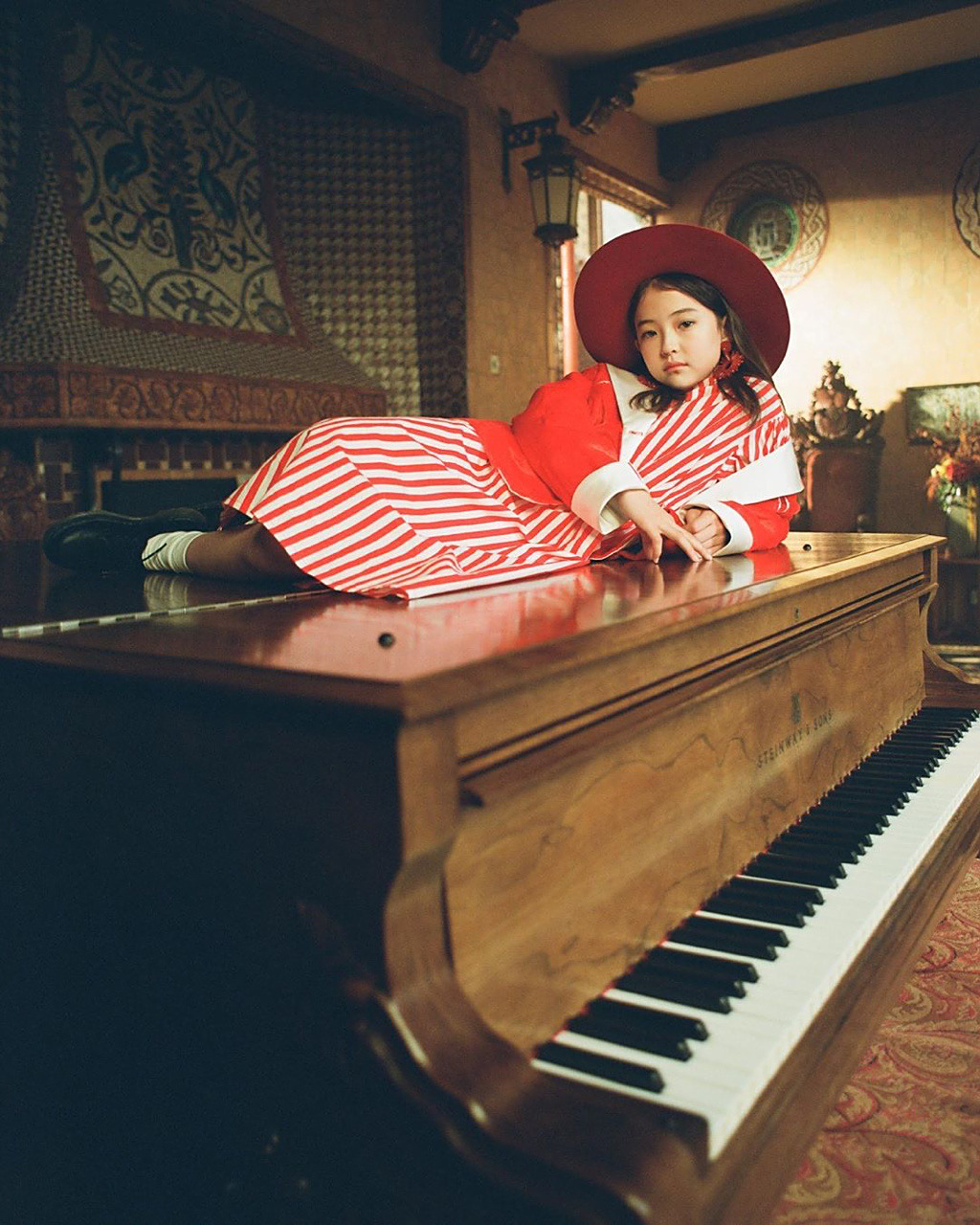 yg小模特穿搭 11岁的ella gross画报 yg签约的混血小模特ella gross