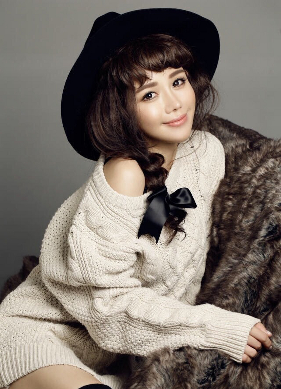 职业模特儿郭婷婷室内艺术写真