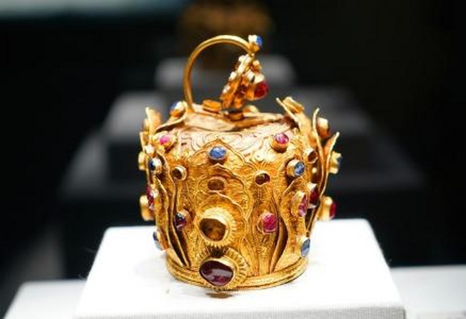 家族手握重兵统治云南长达近三百多年的时间而不倒,一是因为沐英是