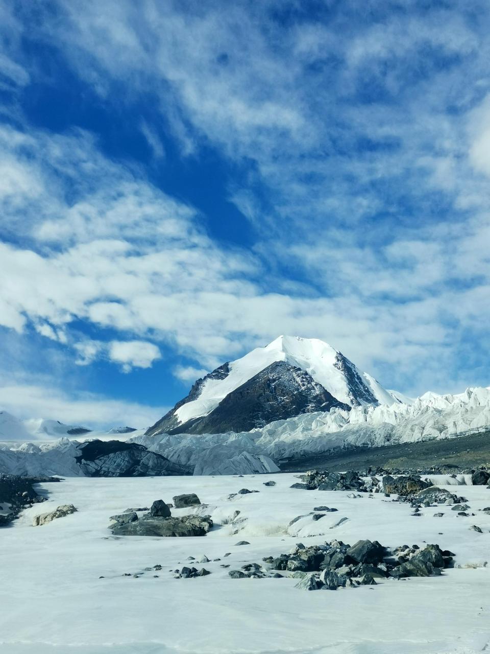 格拉丹冬峰图片