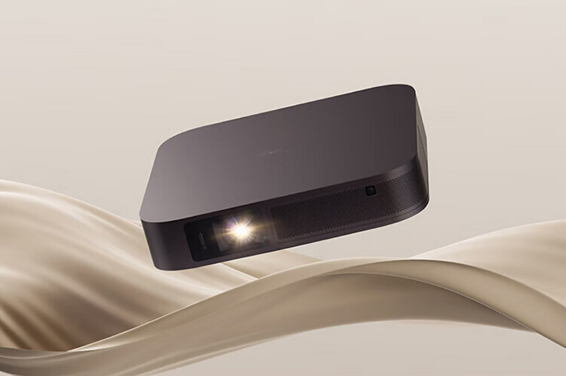 极米z7x 全面升级,家用投影仪,哈曼卡顿原装音响!