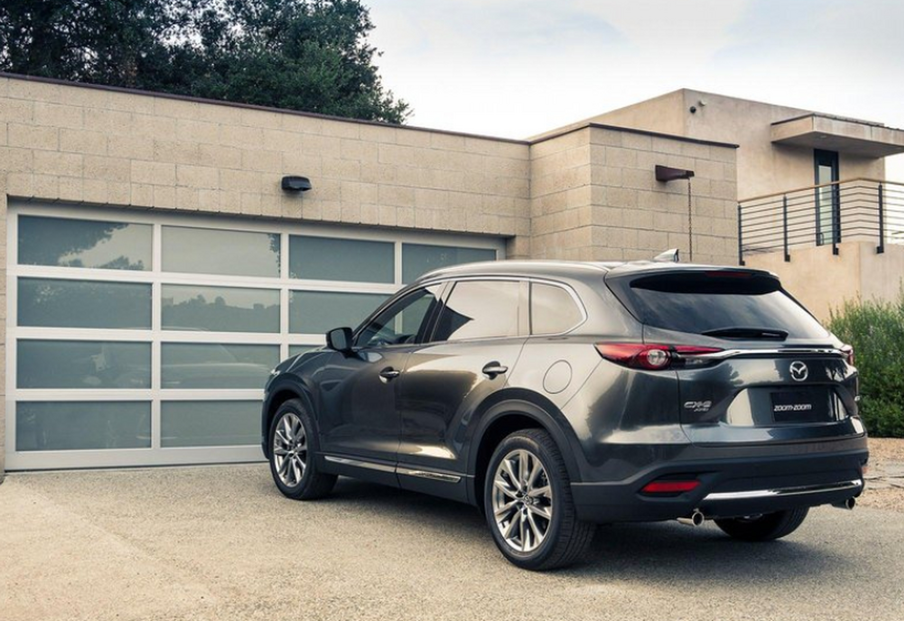 近日,从海外媒体处获悉,2022款马自达cx-9已在海外市场上市开售,新车