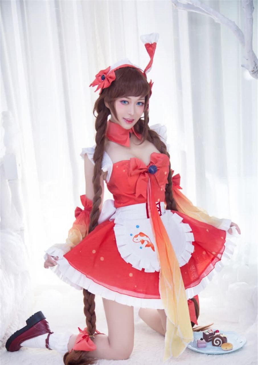 你还喜欢峡谷最美腿的大乔姐的扇子女仆装吗? 你觉得漂亮吗?