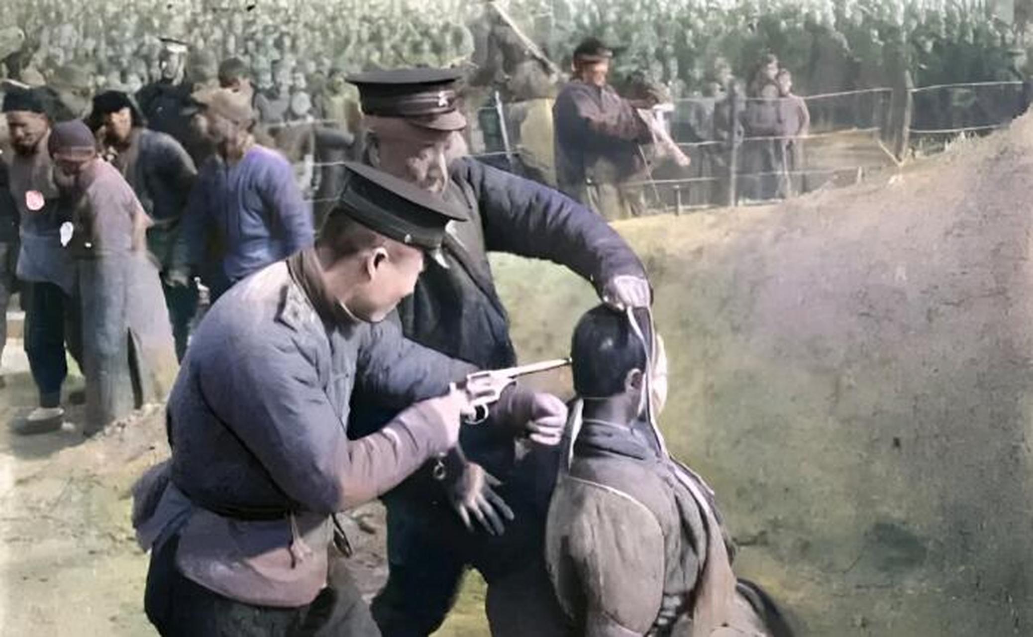 1931年,一张真实的枪决犯人照片.
