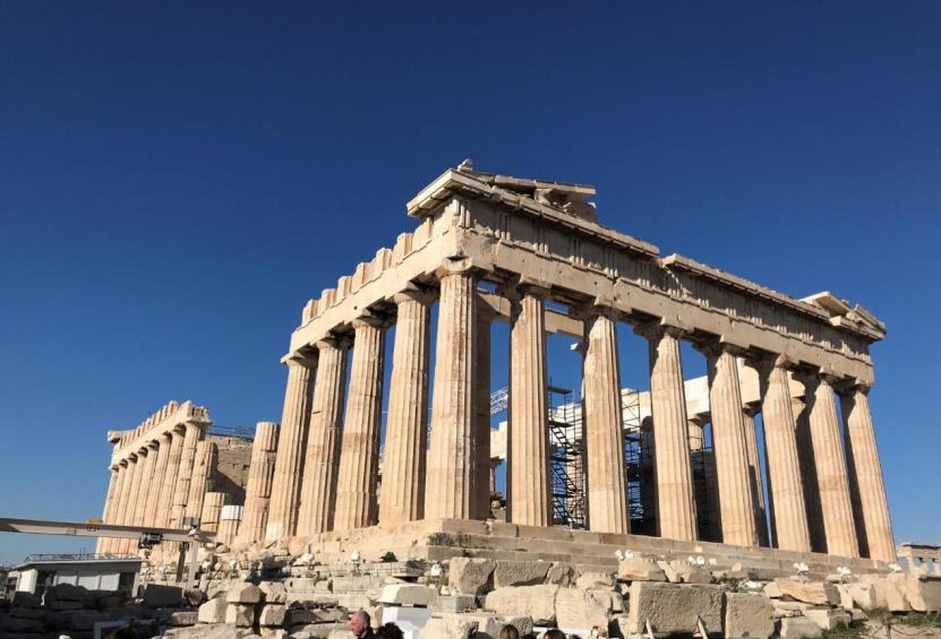 古希腊是一个文化发达,艺术高超的古代文明,其建筑艺术也是独具太色