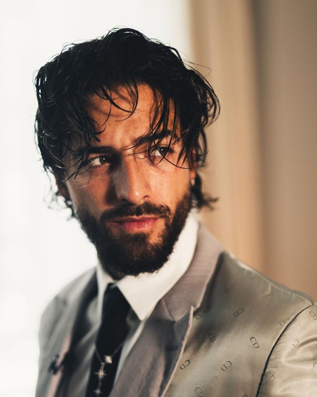 men at play!maluma lv看秀拍摄的造型大片.