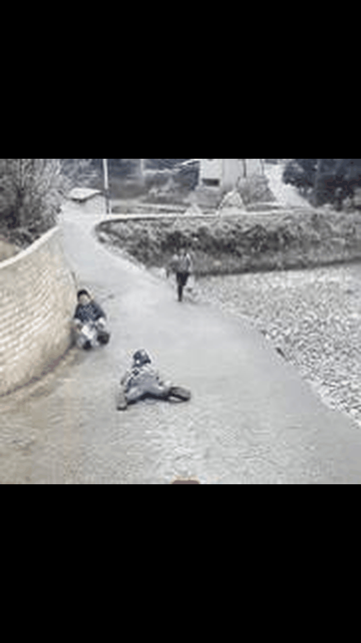 gif创作人# 真·蛇皮走位