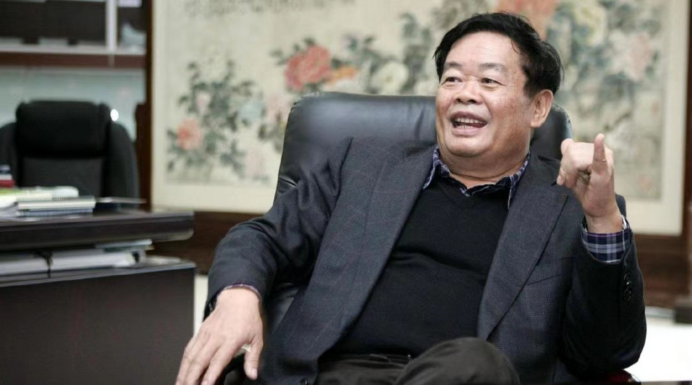 1993年,福耀玻璃上市,首次配股就募集到了5000多万