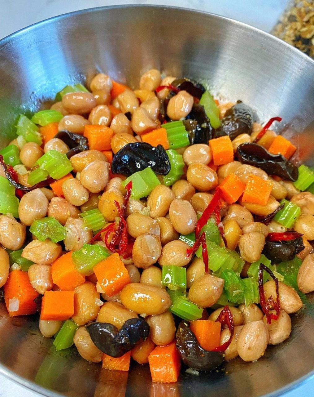 中式低卡凉拌菜 芹菜炝花生  #夏日奇趣美食季