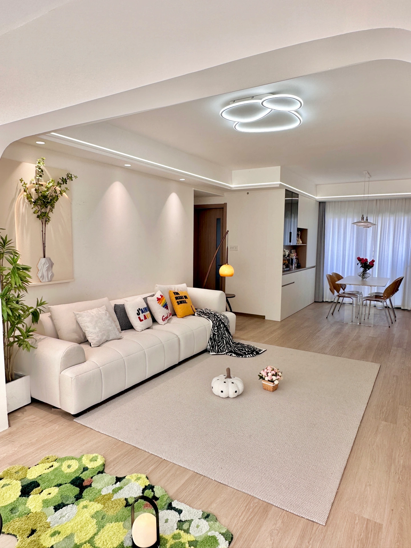 9米的奶白色直排沙