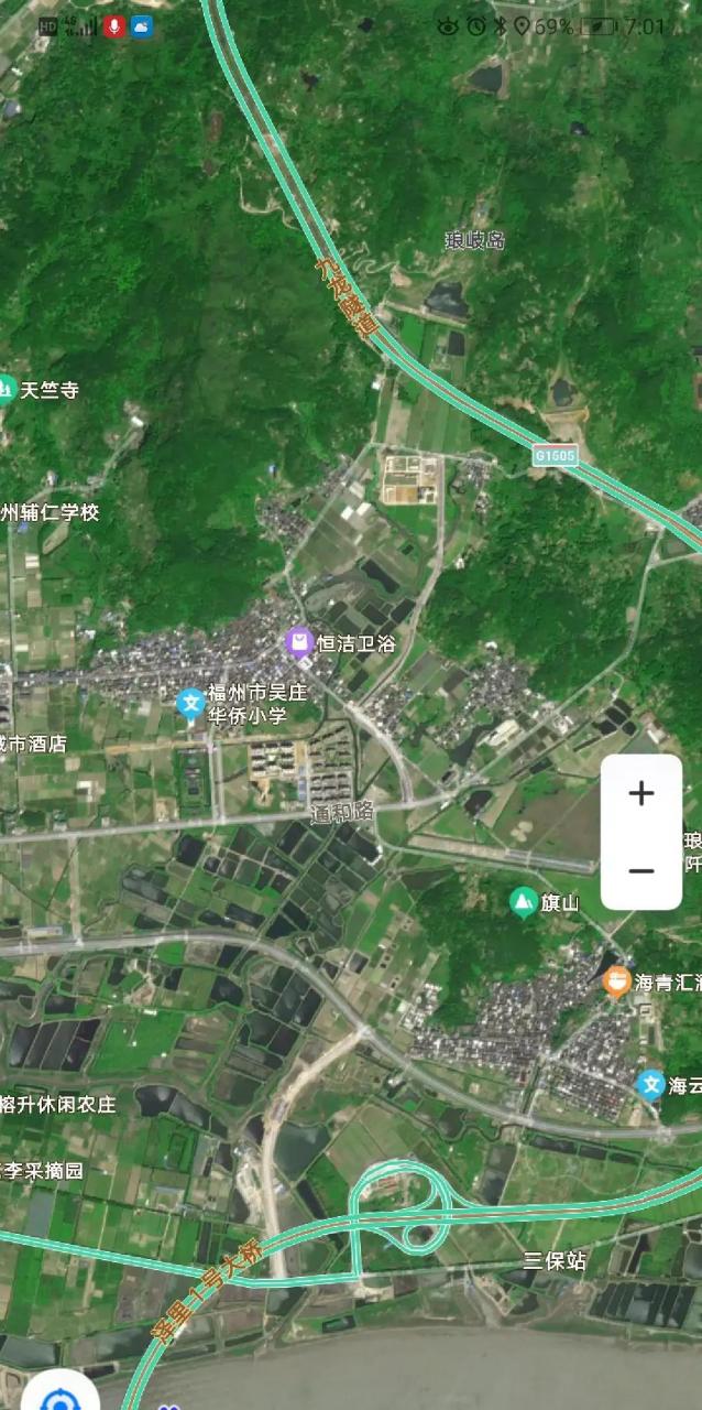 甬莞高速福州琅岐段这个弯很扎眼睛!