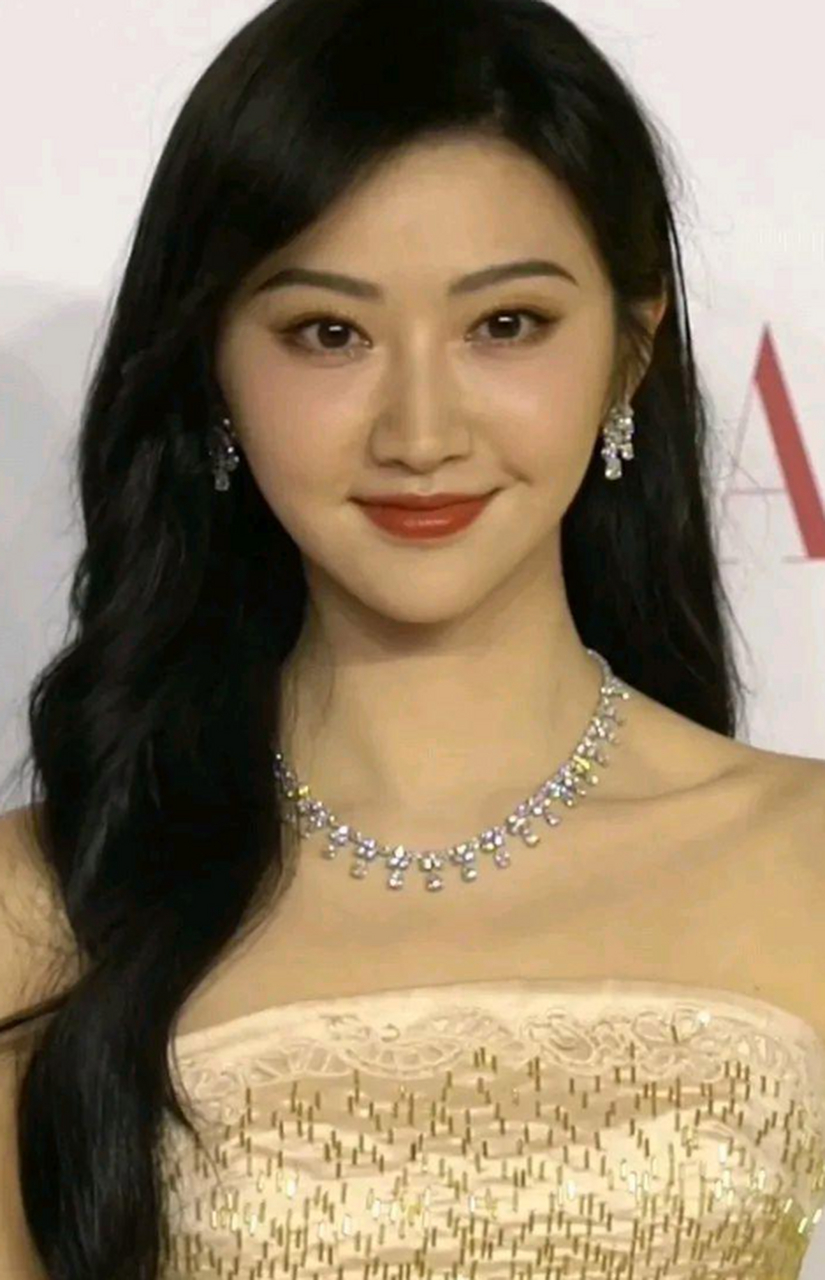 景甜生图 你们觉得怎么样